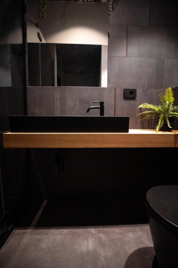 S1 Luxury Suites And Rooms Триест Екстериор снимка