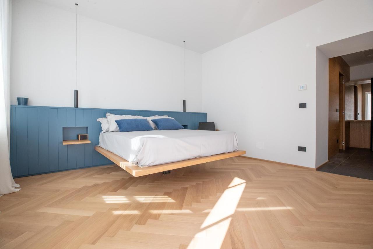 S1 Luxury Suites And Rooms Триест Екстериор снимка