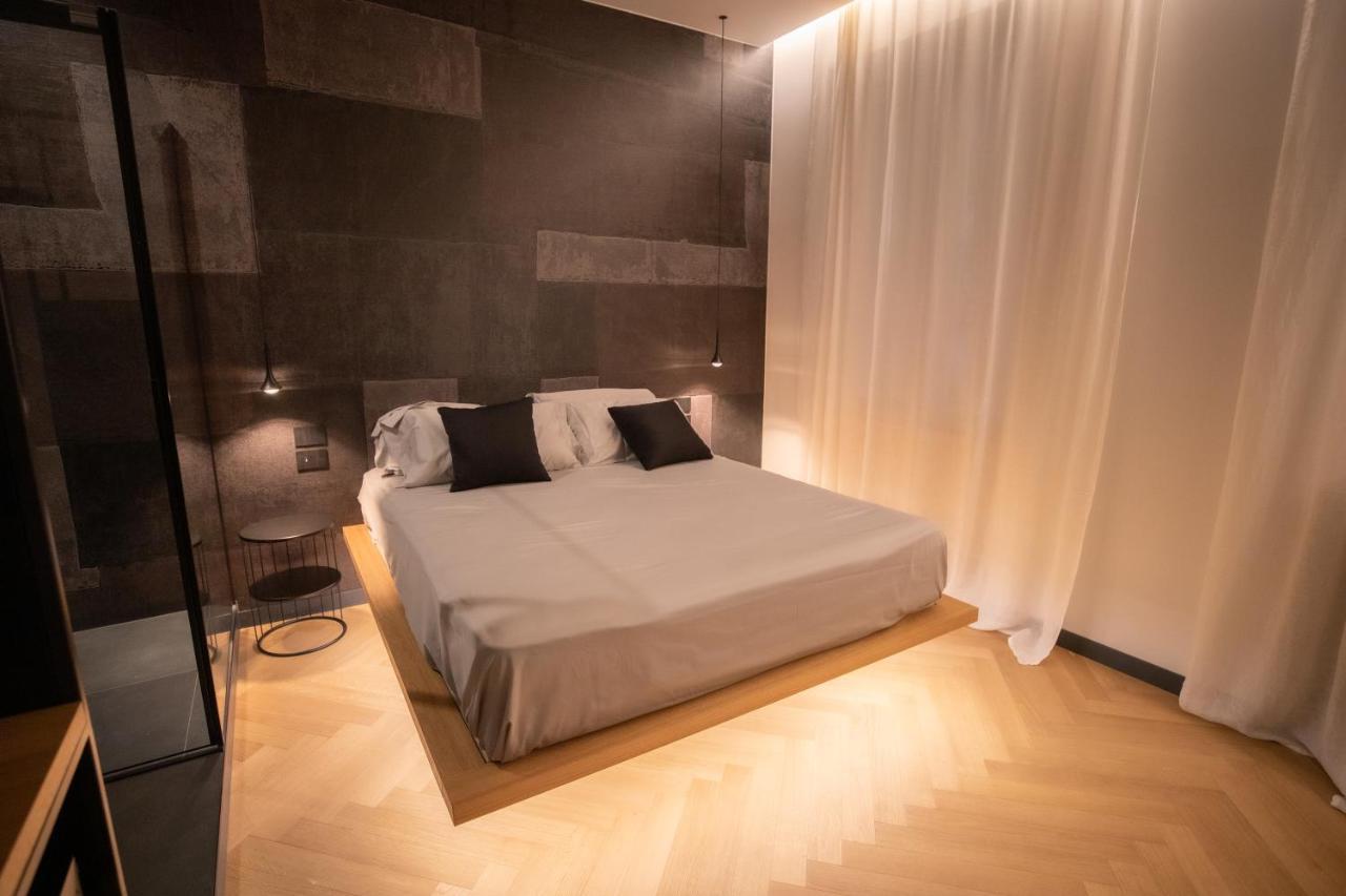 S1 Luxury Suites And Rooms Триест Екстериор снимка
